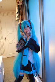 Mana Tanaka "VOCALOID" Hatsune Miku [Canal de cosplay]