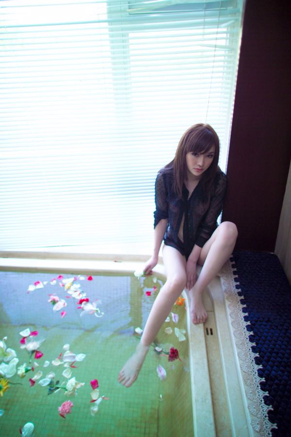 Set foto pribadi "Hotel Bath" Han Zixuan